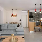 Aromi Apartments